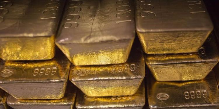 Золото под давлением у 10-месячных минимумов с фокусом на ставке ФРС | FED.az