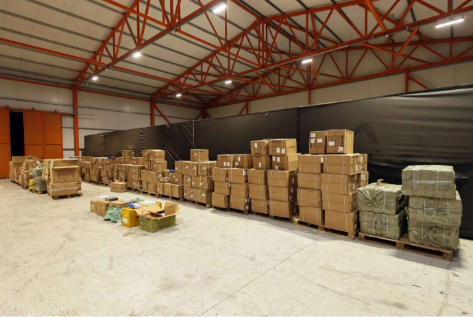 Çindən Azərbaycana "uşaq oyuncaqları" adı altında başqa mallar gətirmək istədilər - FOTOLAR | FED.az