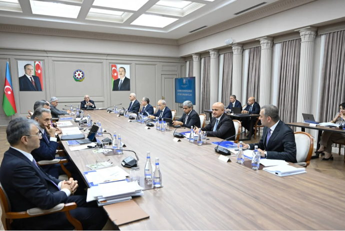 İqtisadi Şuranın iclasında turizmin inkişafına dair dövlət proqramı müzakirə edilib | FED.az