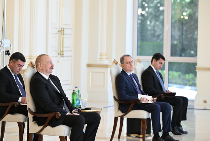 İlham Əliyev: "İranla İsrail arasında qarşıdurma ilə əlaqədar Azərbaycan öz mövqeyini ifadə edən ilk ölkələrdən biri olub" | FED.az