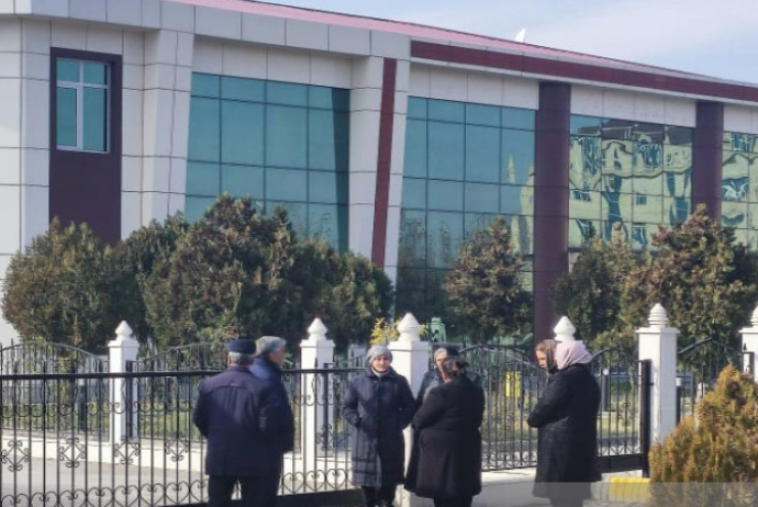 Seymur Talıbova məxsus ofisin önündə - AKSİYA KEÇİRİLİB | FED.az