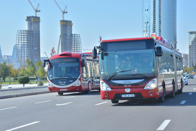 Daşınan sərnişin sayı - 85 FAİZ AZALIB | FED.az