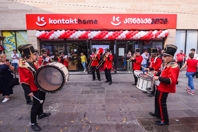  “Kontakt” ölkə xaricində artıq ikinci mağazasını açdı – FOTOLAR | FED.az