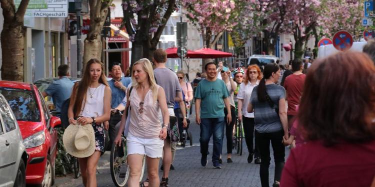 Almanların yarısından çoxu qaçqınlardan narazıdır - ARAŞDIRMA | FED.az