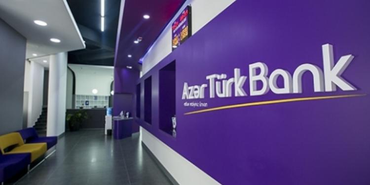 Azer Turk Bank по случаю праздника дарит клиентам пластиковые карты | FED.az