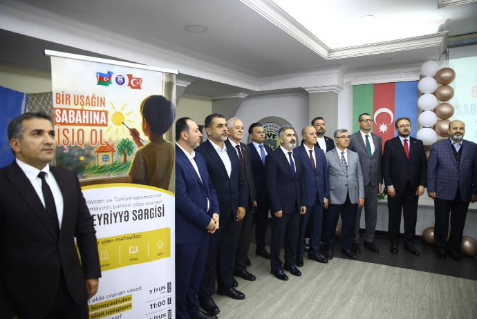 “Bir uşağın sabahına işıq ol!” şüarı ilə 22-ci Ənənəvi Xeyriyyə Sərgisi keçirilib – FOTOLAR  | FED.az