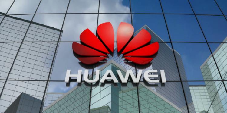 Foxconn şirkəti Huawei smartfonlarının - İSTEHSALINI DAYANDIRIB | FED.az