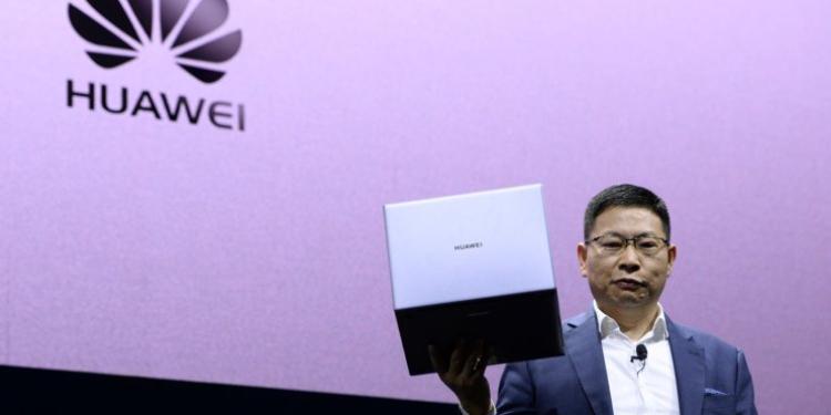 “Huawei” sanksiyalara görə yeni noutbukun istehsalını dayandırıb | FED.az