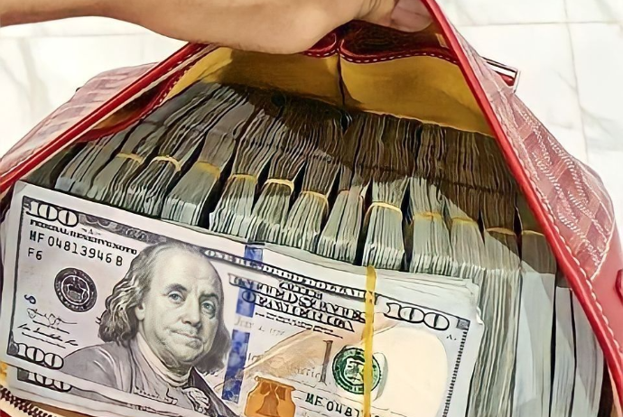 Dolların bazar ertəsinə olan məzənnəsi - AÇIQLANDI | FED.az