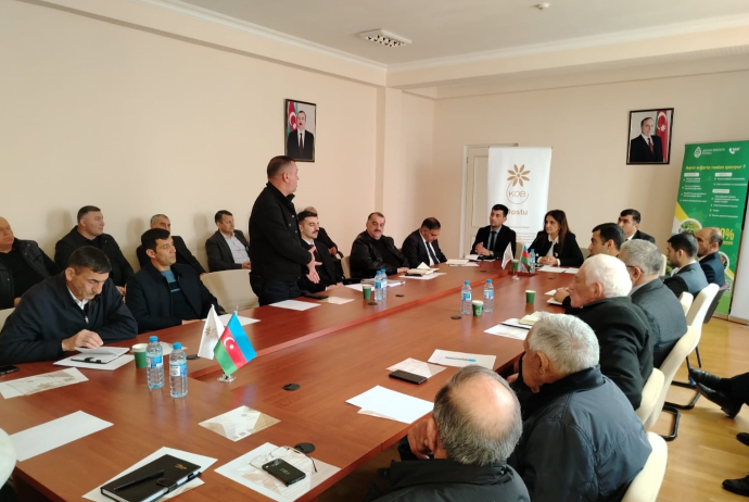 1 hektar pambıq 25 manata, 1 qoyun cəmi 7 manata sığortalanır – Zərdabda fermerlərlə görüş keçirilib | FED.az