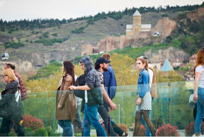 Gürcüstanın birinci rübdə azərbaycanlı turistlərdən gəlirləri 48 milyon dolları ötüb | FED.az