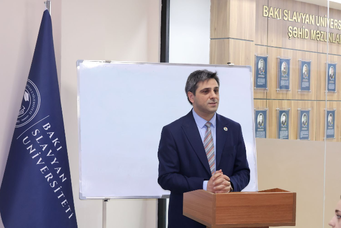 "Reanda Azərbaycan" komandası Bakı Slavyan Universitetinin tələbələri ilə görüşüb - FOTOLAR | FED.az