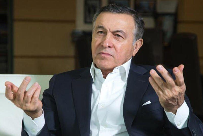Bu dəfə Araz Ağalarovu hədəf aldılar - FOTO | FED.az