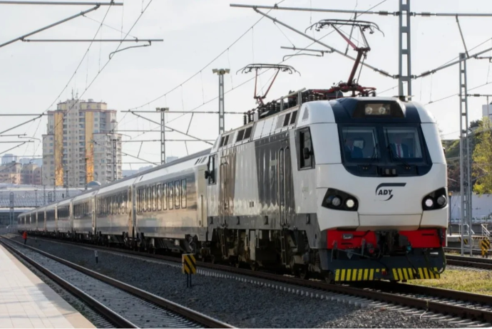 Bakı–Tbilisi–Bakı marşrutu üzrə qatarlarda aktiv bilet satışı dövrü 90 günə qədər artırılacaq | FED.az