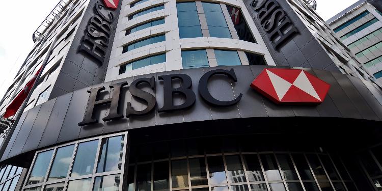 HSBC готовится переехать из Лондона в Париж | FED.az