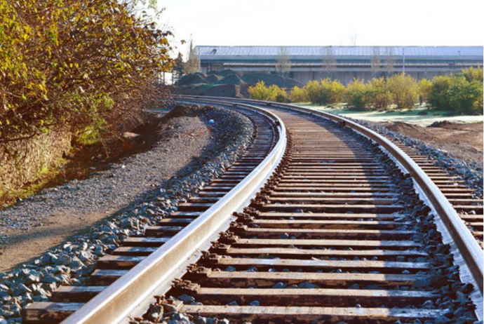 Qatarlardan istifadə edən sərnişinlərin sayı 22%-dən çox artıb | FED.az