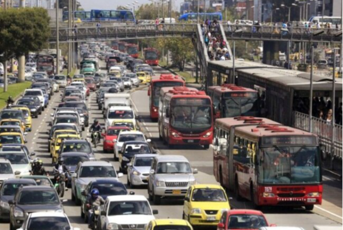 196 avtobus gecikir - SİYAHI | FED.az