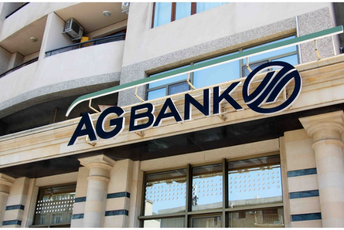 “AG Bank”ın ekstradisiya edilən vəzifəli şəxsi hakim qarşısına - Çıxarılır | FED.az