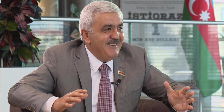 Rövnəq Abdullayev: SOCAR istiqrazları vətəndaşlarımız üçün sabit qazanc mənbəyinə çevrilib MÜSAHİBƏ | FED.az