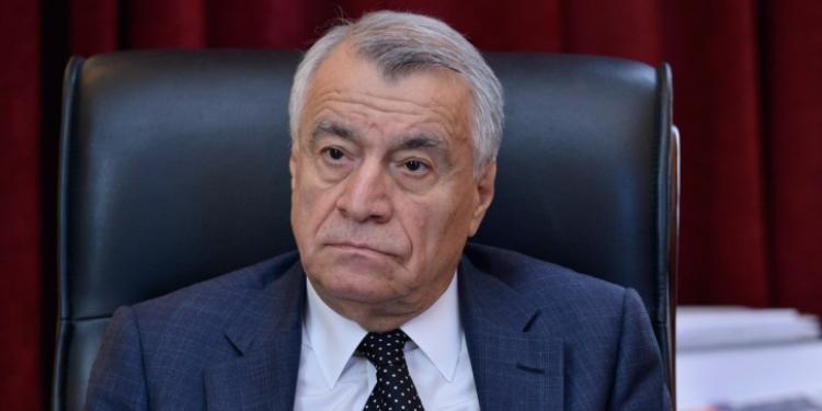 Natiq Əliyev: Azərbaycan neft istehsalını azaldır | FED.az