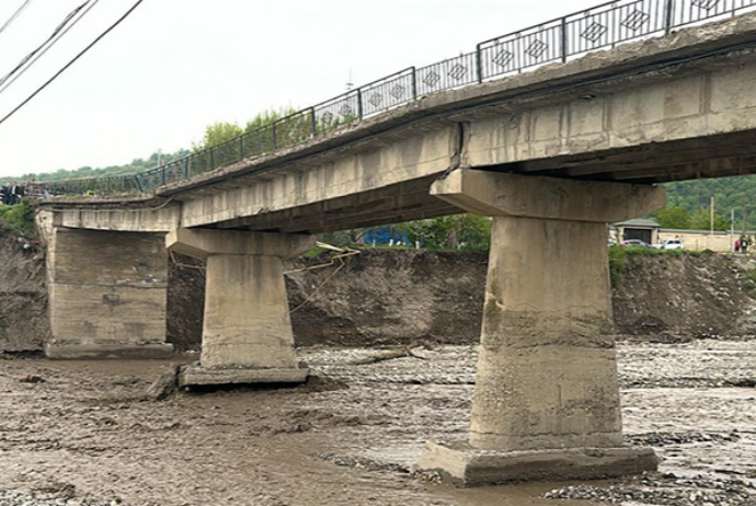 Qubada körpü çökdü, 30-dan çox kəndin yolu bağlandı | FED.az