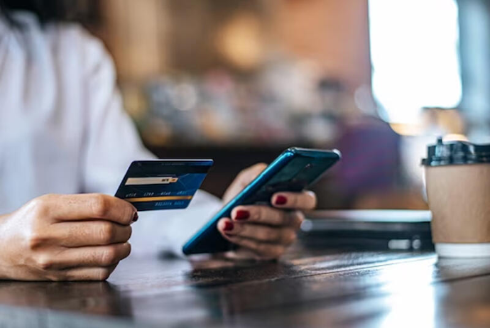 "Card to card"a limit fonunda ödəniş kartlarının sayında artım iki dəfə sürətlənib | FED.az