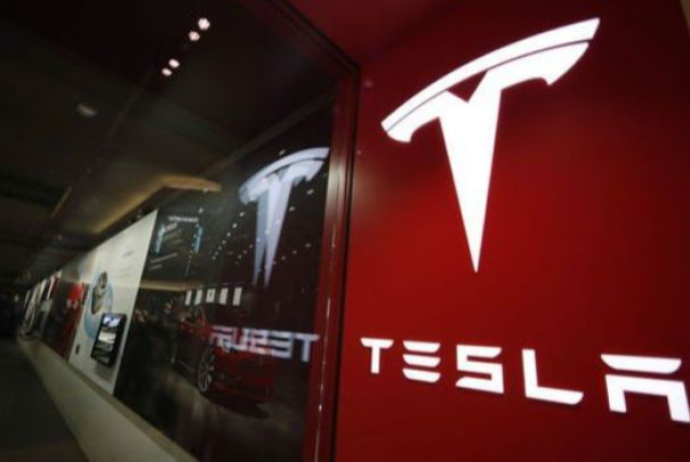 İlon Maskın “Tesla”sı itirə-itirə gedir – Səhmlər bir günə 11% ucuzlaşdı | FED.az