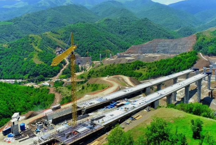 Avtomobillə 1 km gediş üçün 8,6 qəpik ödəniləcək - Bu gündən qüvvəyə mindi | FED.az