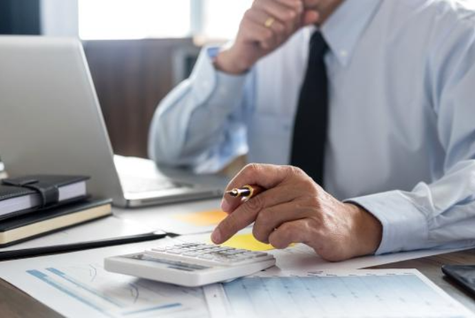 Palata: 8 dövlət şirkətindən bir-ikisi dividend ödəyib, büdcə vəsaitlərindən asılılıq yüksəkdir | FED.az
