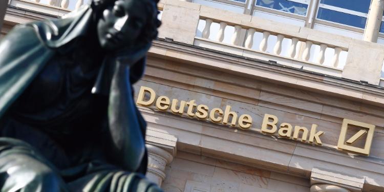 Чистый убыток Deutsche Bank сократился в 2016 году | FED.az