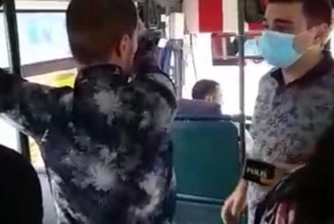 Polis mülki geyimdə avtobusları yoxladı, maska taxmayanları cərimələdi - FOTOLAR | FED.az