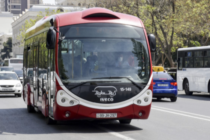 205 avtobus gecikir - SİYAHI | FED.az