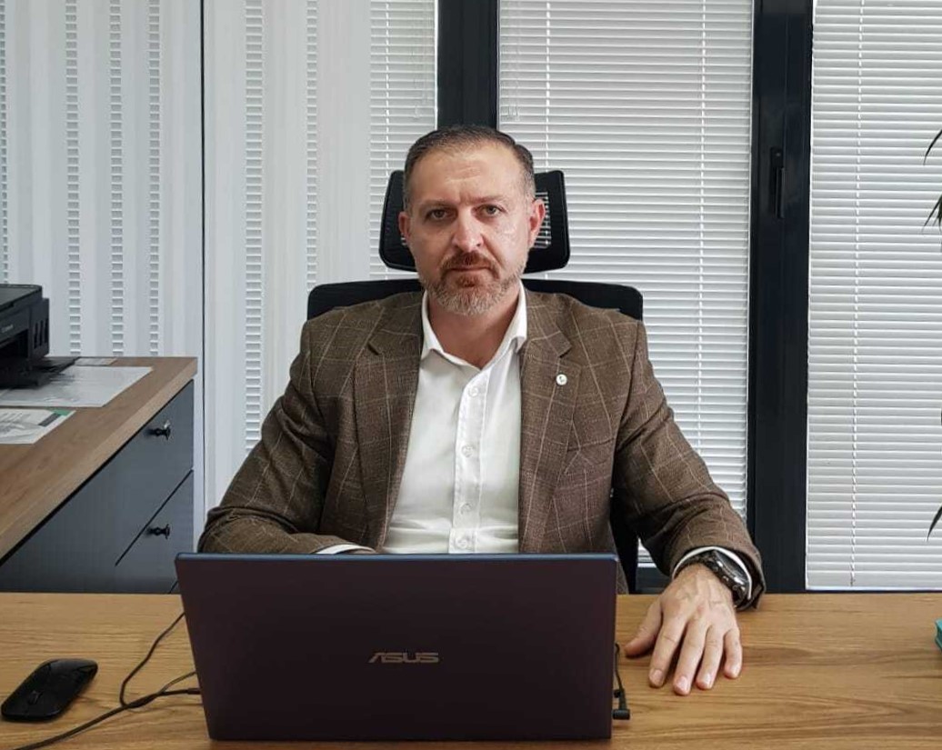 Sığorta eksperti Kamran Babayev: "Zərərin məbləği kiçik olarsa, onu sığorta şirkətinin nümayəndəsi özü də qiymətləndirə bilər".