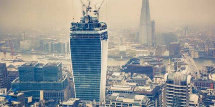 Развивающаяся с детства взрослая астма связана со смогом Лондона 1952 года. | FED.az