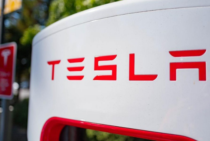 “Tesla” səhmləri Maskın Ukrayna ilə bağlı tvitindən sonra - 9% UCUZLAŞIB | FED.az