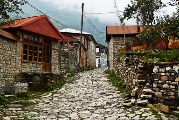 Qeydiyyatda olan turizm bələdçiləri - DÖVLƏTDƏN YARDIM ALACAQ | FED.az