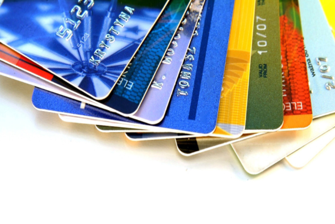 Son bir ildə ödəniş kartlarının sayı 21%-dən çox artıb | FED.az