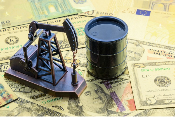 Büdcədə 65 dollar götürülən neft 82 dollara satılıb - AMMA HÖKUMƏT PULU EHTİYATLA XƏRCLƏYİR | FED.az