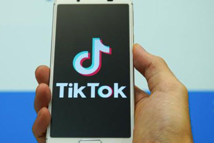 "TikTok" liderliyi "WhatsApp"a verdi | FED.az