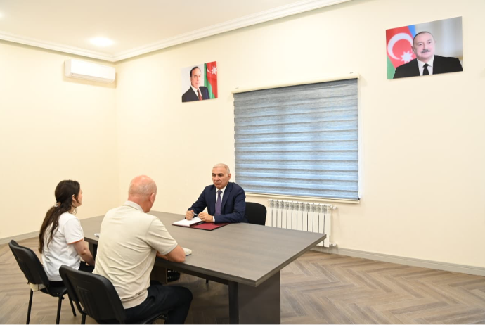 “Azərişıq” ASC-nin sədri Xankəndidə vətəndaşları qəbul edib | FED.az
