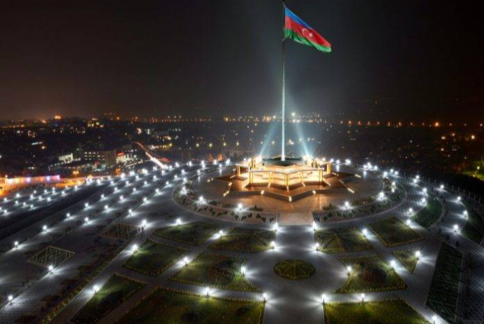 Azərbaycanda daha bir Bayraq Meydanı - İnşa Edilir | FED.az