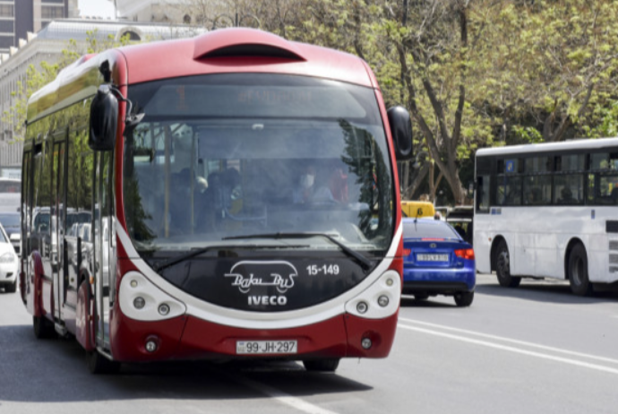 122 avtobus gecikir - BNA AÇIQLADI - SİYAHI | FED.az