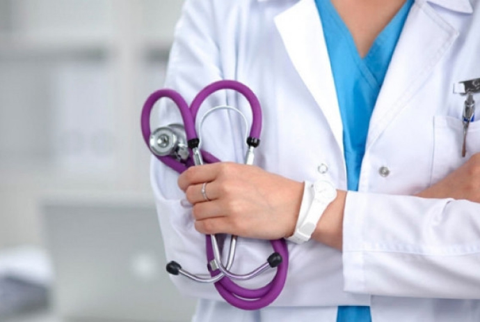 Özəl klinikadakı həkimlər də imtahan verəcək – YENİLİK | FED.az
