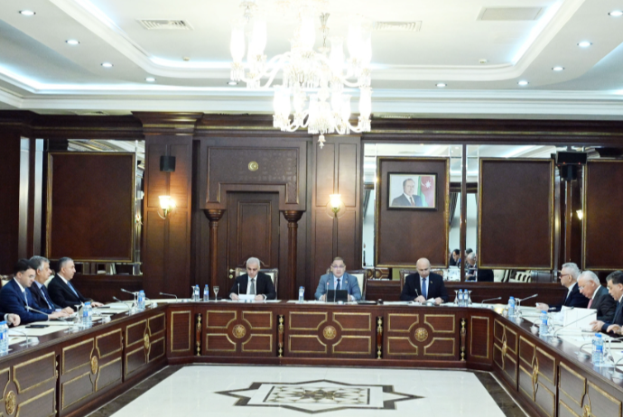 Daha 4 məsələ parlamentin plenar iclasına tövsiyə edilib | FED.az