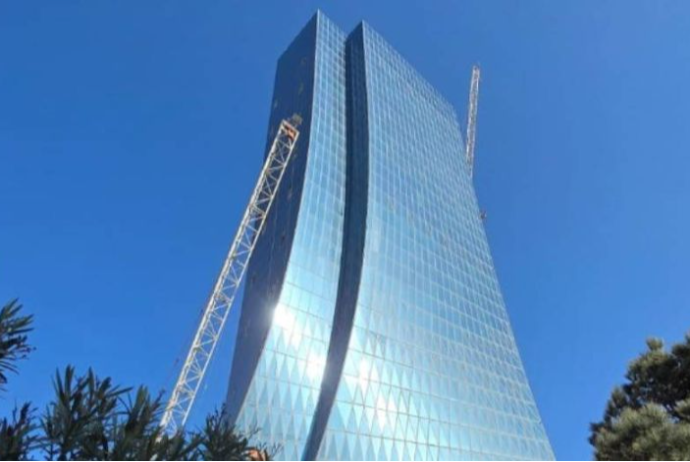 AMB-nin 218 milyon avroluq yeni inzibati binası hazırdır | FED.az