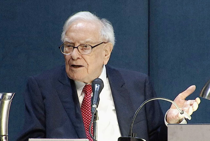 Warren Buffett “Bank of America”dakı payını 10%-dən aşağı endirib | FED.az