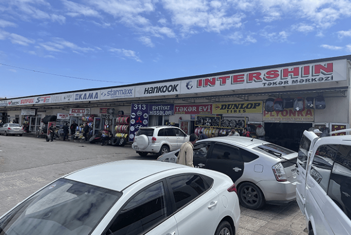 Bakıda daha bir bazar sökülür | FED.az