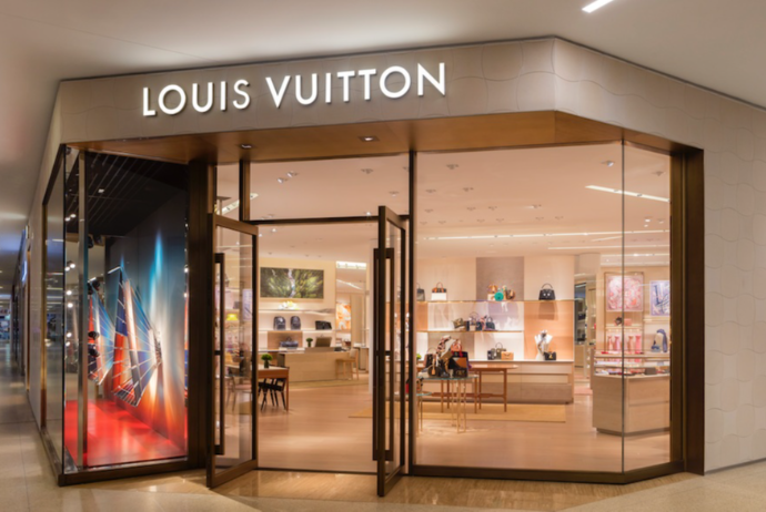 “Louis Vuitton” sahibinin sərvəti bu şirkəti aldıqdan sonra - $4 Mlrd. Artıb | FED.az