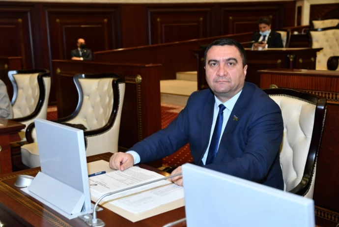 Özəl şirkətlər aqrar mütəxəssislərə - 10-15 min manat maaş verirlər | FED.az