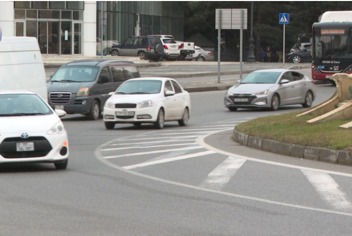 Yol polisindən xəbərdarlıq – Bu sürücüləri 40 manat cərimə gözləyir - VİDEO | FED.az